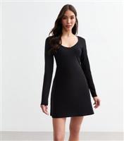 Women's Black Scoop Neck Long Sleeve Rose Mini Dress New Look