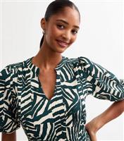 Women's Green Zebra Print Crinkled Midi Dress New Look