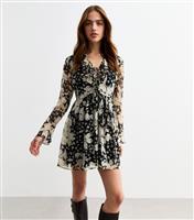 Women's Cream Floral Print Tie Neck Chiffon Mini Dress New Look
