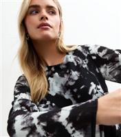 Women's Petite Black Blur Print Flare Sleeve Mini Dress New Look