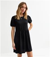 Women's Black Bow Back Crinkled Mini Smock Dress New Look
