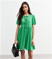 Women's Green Crinkled Texture Tie Front Mini Dress New Look