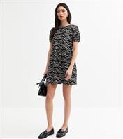 Women's Black Crinkle Texture Zebra Print Mini Smock Dress New Look