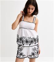 Women's White Floral Embroidered Shorts New Look