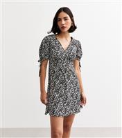 Women's Black Daisy Print Tie Sleeve Mini Dress New Look