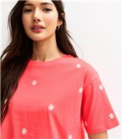 Women's Pink Daisy Embroidered Boxy T-Shirt New Look