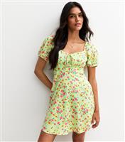 Women's Green Crepe Ditsy Print Milkmaid Mini Dress New Look