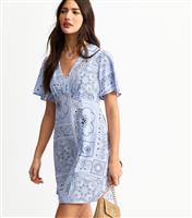 Women's Blue Bandana Print Flutter Sleeve Mini Dress New Look