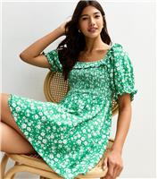 Women's Green Floral Print Shirred Mini Dress New Look
