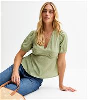 Women's Green Daisy Print Crepe Blouse New Look