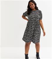 Women's Plus Size Black Zebra Print Crinkled Mini Dress Curves New Look