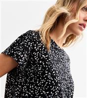 Women's White Abstract Dot Print Jersey T-Shirt New Look