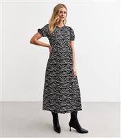 Women's Maternity Black Crinkle Texture Zebra Print Midi Dress New Look