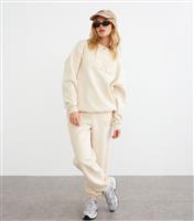 Women's Stone Appliqu Logo Joggers WKNDGIRL New Look