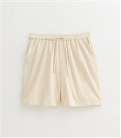 Men's Off White Crinkled Shorts New Look