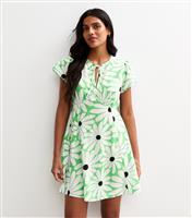 Women's Green Daisy Print Tie Neck Mini Tea Dress New Look