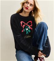 Women's Black Fluffy Embroidered Mistletoe Motif Jumper New Look