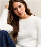 Women's Petite Off White Fluffy Short Jumper New Look