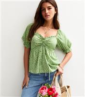 Women's Green Daisy Print Crepe Ruched Tea Blouse New Look