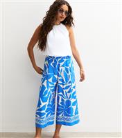 Women's Petite Blue Leaf Print Cropped Wide Leg Trousers New Look