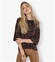Women's Brown Batik Leaf Print Boxy Top Apricot New Look