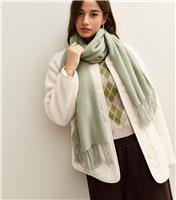 Light Green Long Fringed Midweight Knit Scarf New Look