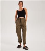 Women's Light Khaki Twill Cargo Trousers Urban Bliss New Look