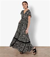 Women's Black Paisley Print Contrast Trim Maxi Dress Apricot New Look
