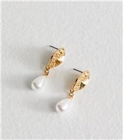 Gold Tone Hammered Faux Pearl Drop Earrings New Look
