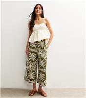Women's Green Palm Tree Print Cropped Trousers New Look