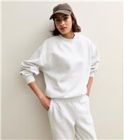 Women's Grey Relaxed Fit Crew Neck Sweatshirt New Look