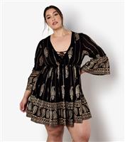 Women's Curve Black Metallic Pattern Bell Sleeve Dress Apricot New Look