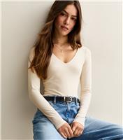 Women's Petite Cream V-Neck Bodysuit New Look