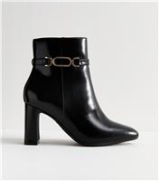 Women's Wide Fit Black Faux Leather Chain Trim Ankle Boots New Look