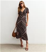 Women's Brown Patchwork Print V-Neck Midi Dress New Look