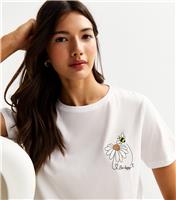 Women's White Bee Happy Print Relaxed Fit T-Shirt New Look
