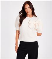 Women's Cream Bow Appliqued Short Sleeve Jumper Quiz New Look