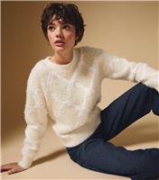 Women's Off White Fluffy Knit Diamond Pattern Jumper New Look