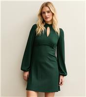 Women's Green Keyhole Mini Dress New Look