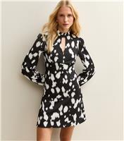 Women's Black and White Printed Keyhole Mini Dress New Look