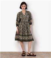 Women's Khaki Paisley Print V-Neck Dress Apricot New Look