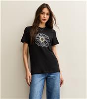 Women's Black Daisy Graphic T-shirt New Look
