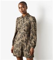 Women's Khaki Leaf Print Buttoned Mini Dress Apricot New Look