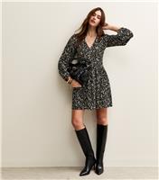 Women's Black Crinkled Texture Floral Print V-Neck Mini Dress New Look