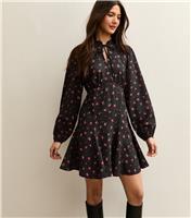 Women's Black Ditsy Floral Godet Mini Dress New Look