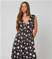 Women's Polka Dot Elasticated Maxi Dress Urban Bliss New Look