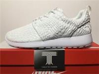 Nike Roshe One DMB QS Rosherun "Triple White" ~ 824286 100 ~ Size 5