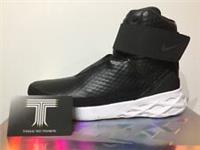 Nike Swoosh Hunter ~ 832820 001 ~ U.K. Size 7.5