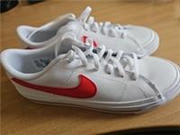 New Nike Court Legacy (GS) Size 6 Ladies Shoes White / Crimson DA5380 122