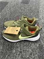 Brand New NIKE Revolution NN boys Trainers UK 2.5 Green White Running Shoes